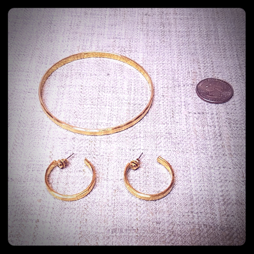 Vintage Avon Bangle Bracelet & Hoop Earrings Set